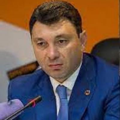 …Սրանք ընդդիմության հետ պատերազմում են, ադրբեջանցու հետ «խաղաղություն» մուրում