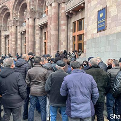 Բողոքի ակցիաներ...
